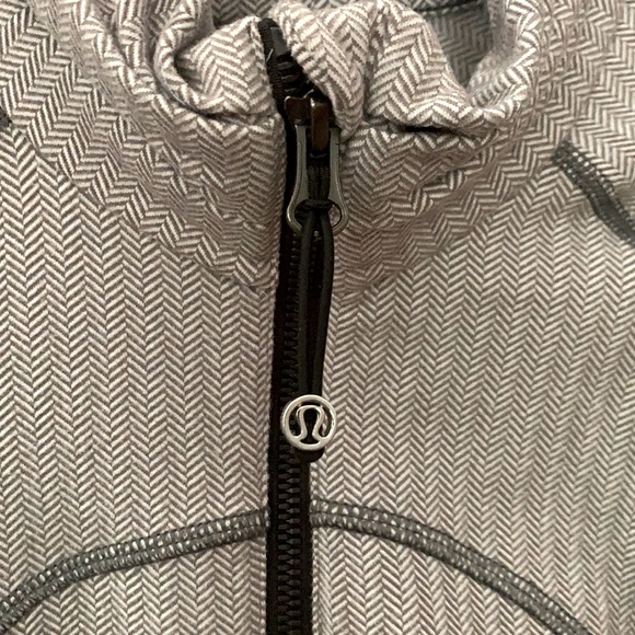 Vintage Lululemon Detailed Jacket - Picture 5 of 5